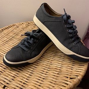 Johnston Murphy sneaker